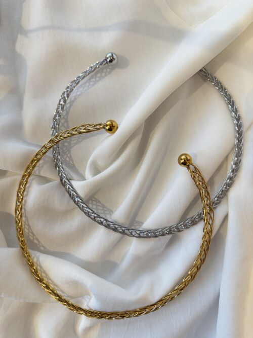 Collana rigida