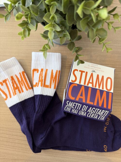 calza "stiamo calmi"